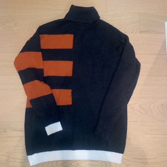 Volcom Turtle Neck Sweat Dress - Picture 4 of 9